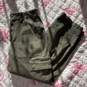 High Waisted Green Cargo Pants
